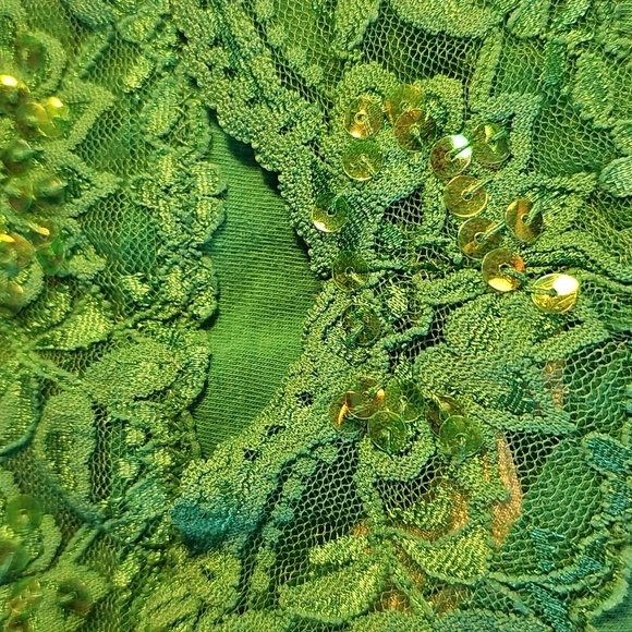 This Is A Lot Of 3 Y2K tanks. Tops with Lace Trim Size Meduim by Bozzolo. - Picture 9 of 12